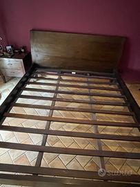 Letto matrimoniale in legno massello