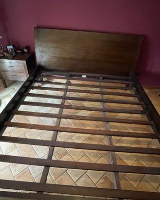 Letto matrimoniale in legno massello