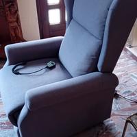 Poltrona Alzapersona Elettrica Motorizzata Anziani