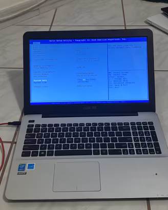 Notebook ASUS 15.6 Pollici Nero con ChromeOS Flex