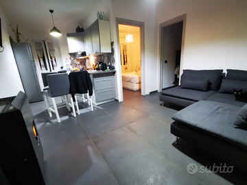 Luminoso bilocale ristrutturato smart home