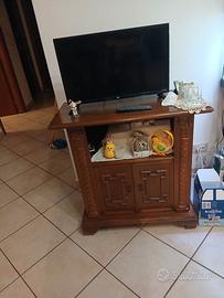 Mobiletto porta tv in legno