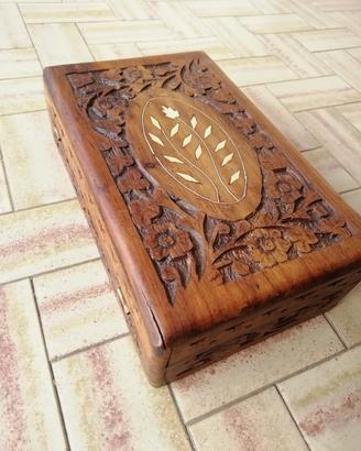Portagioie in legno