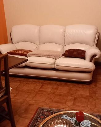 divano e 2 poltrone