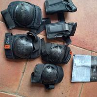 GINOCCHIERE POLSIERE GOMITIERE NERO x RAGAZZO