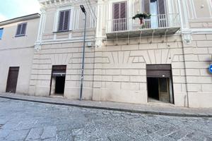 2 Unità da Ristrutturare Al Centro FL252