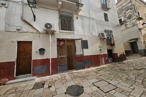 Via D'Alessandro , Intero stabile