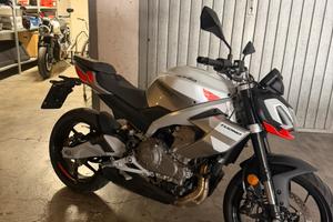 Aprilia Tuono 457
