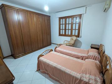 Camera da letto in noce completa