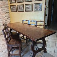 Tavolo Fratino, con Sei Sedie in Noce Nazionale. 