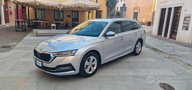Skoda Octavia 2.0 TDI EVO SCR 150 CV DSG Wagon Exe