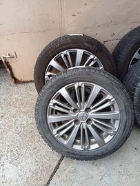 Pneoumatici con Cerchi in Lega