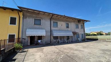 Immobile in asta di 169 m² con 2 locali e box auto