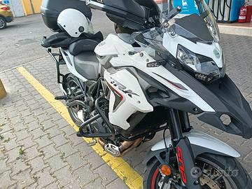 BENELLI TRK 502- 2024  3500 km+ valige  e bauletto
