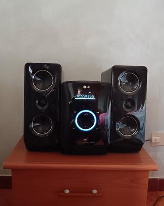 TV e impianto stereo LG