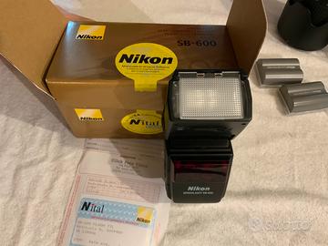 FlashNikon SB-600