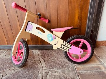 Bicicletta in legno bambina