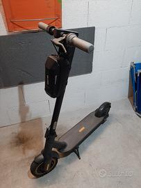 monopattino segway max g30