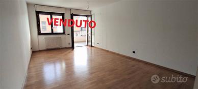 Appartamento di 80 m² con 2 locali a Seregno