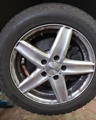 Set invernali Pirelli 205/55 R16 91H + cerchi lega