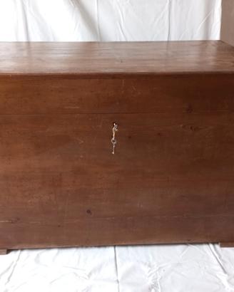 Baule in legno massiccio 