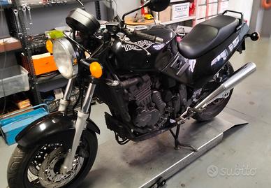Triumph Trophy 900