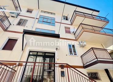 Trilocale in via Provinciale (Guardavalle Marina)