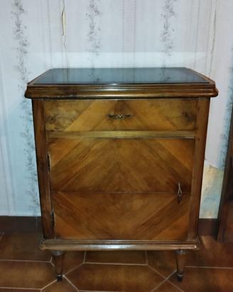 Comodini Antichi