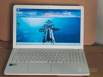 Portatile Asus i3 vga 2gb ssd 250gb ram 8gb