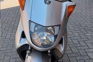 Peugeot SV250