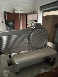 Affettatrice per macelleria