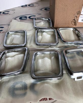 K68405259AA Kit Modanatura Griglia Nera Jeep Compa