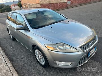 Ford Mondeo 2000 TDI del 2008 Con Gancio Traino