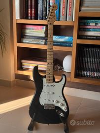 Chitarra elettrica Fender Stratocaster Mex