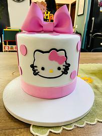 Torta finta Hello Kitty