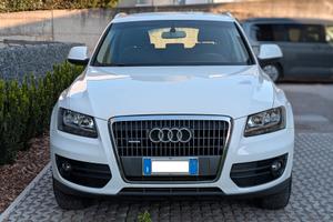 Audi Q5 quattro 2.0 TDI 143 cv. bianca del 2011