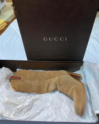 Stivale pelle scamosciata marca GUCCI TG.39