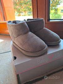 Scarponcini bassi con la pelliccia interno H&M 24