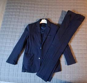 completo giacca e pantaloni