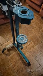 Tappatrice imbottigliatrice mondial tappi sughero