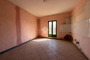 3 LOCALI A VEROLANUOVA