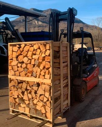 Legna da ardere su bancali