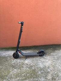 Monopattino Segway Ninebot ES2