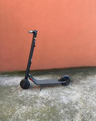 Monopattino Segway Ninebot ES2