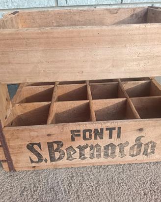 Cassetta legno vintage
