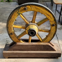 Vecchia RUOTA CARRO Con piedistallo