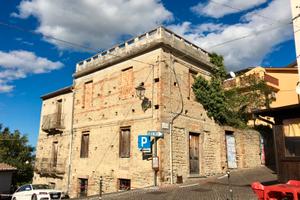Edificio intero centro storico