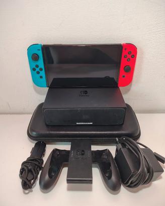 Nintendo Switch Oled Completa con Accessori