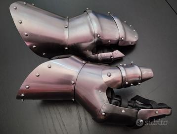 Armatura medioevale guanti manopole