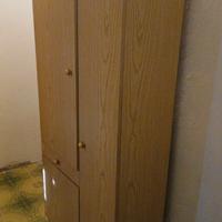 PICCOLO ARMADIO CON 3 SCOMPARTI